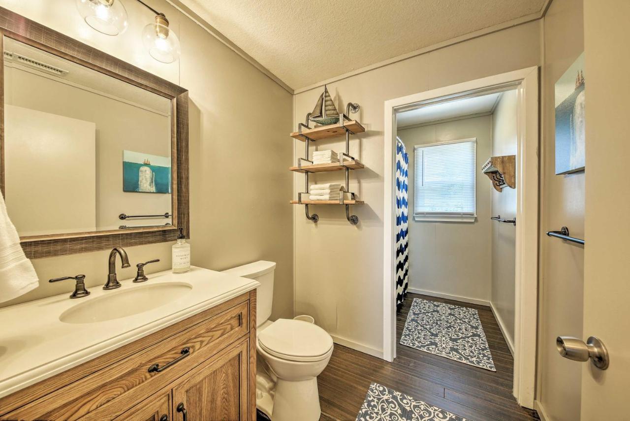 Cozy Cottage Less Than 2 Mi To Cape Hatteras Natl Shore! Frisco Екстериор снимка